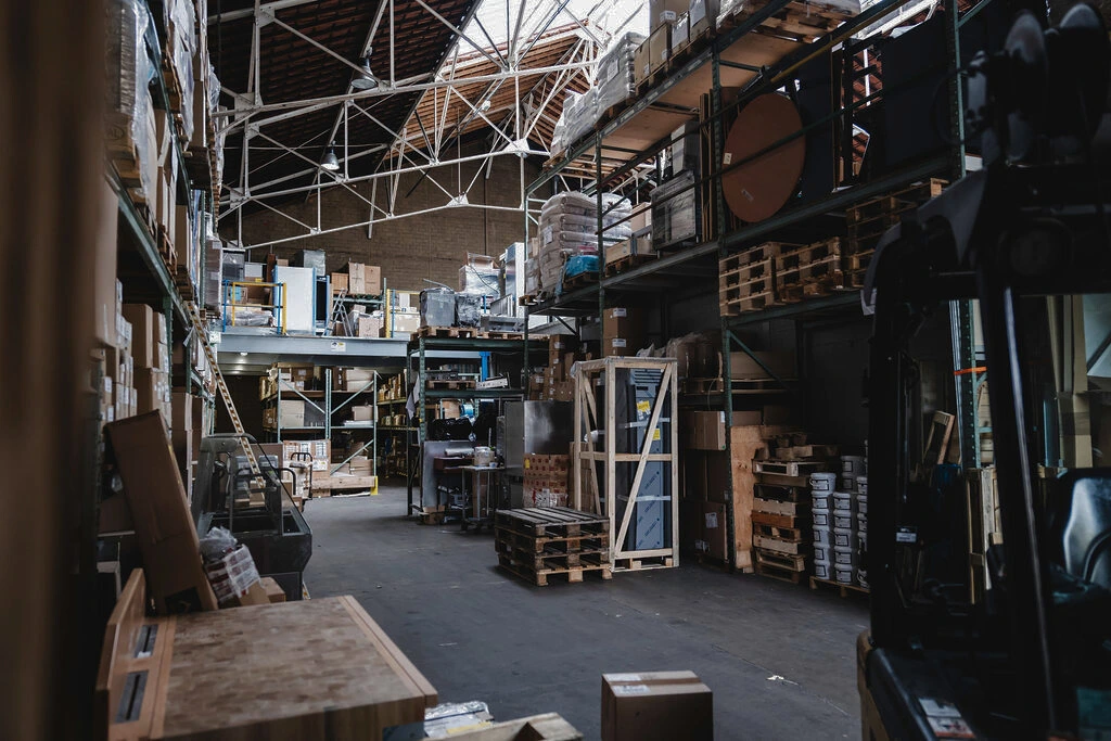 Cuisiniste professionnelle entrepôt